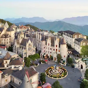 Mercure French Village Bana Hills 4*, Da Nang Vietnam