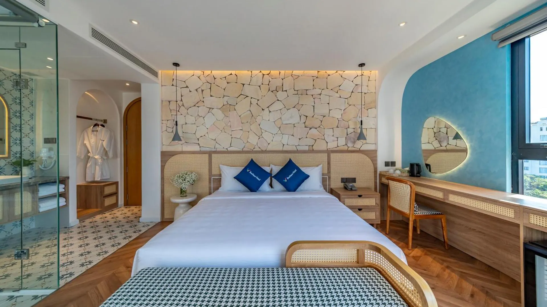 V Boutique Hotel - Complimentary Refreshments Vung Tau 4*,  Vietnam